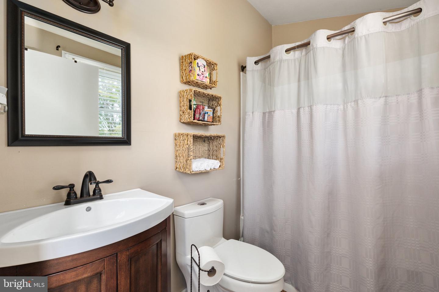 1381 US HIGHWAY BSN 340, LURAY, Virginia 22835, 5 Bedrooms Bedrooms, ,2 BathroomsBathrooms,Residential,For sale,1381 US HIGHWAY BSN 340,VAPA2004912 MLS # VAPA2004912