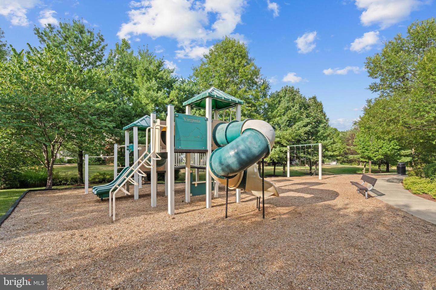 15925 DARLING PL, HAYMARKET, Virginia 20169, 4 Bedrooms Bedrooms, ,2 BathroomsBathrooms,Residential,For sale,15925 DARLING PL,VAPW2094798 MLS # VAPW2094798