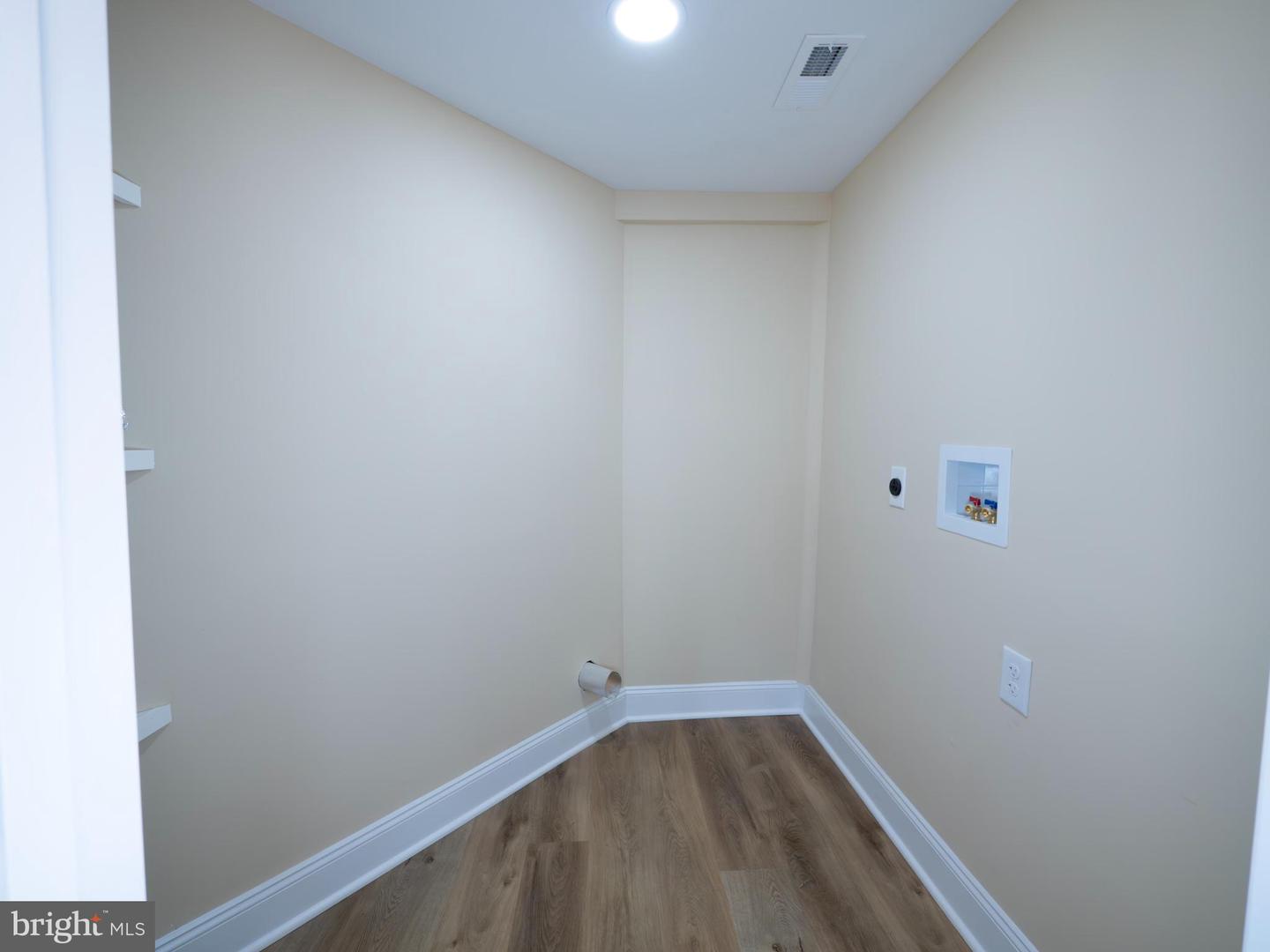 537 HILLMAN DR, WINCHESTER, Virginia 22601, 1 Bedroom Bedrooms, ,1 BathroomBathrooms,Residential,For sale,537 HILLMAN DR,VAWI2007706 MLS # VAWI2007706