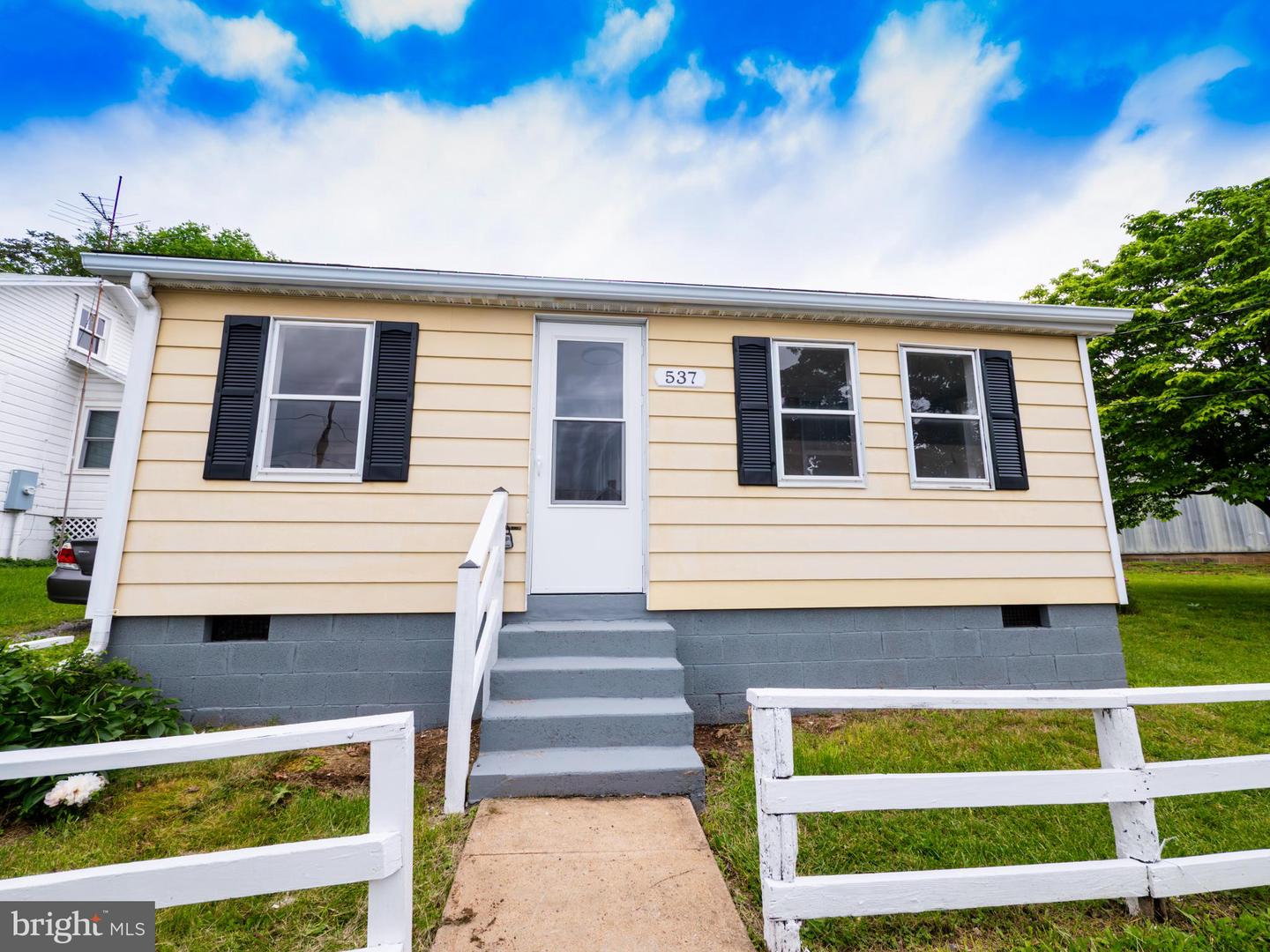 537 HILLMAN DR, WINCHESTER, Virginia 22601, 1 Bedroom Bedrooms, ,1 BathroomBathrooms,Residential,For sale,537 HILLMAN DR,VAWI2007706 MLS # VAWI2007706