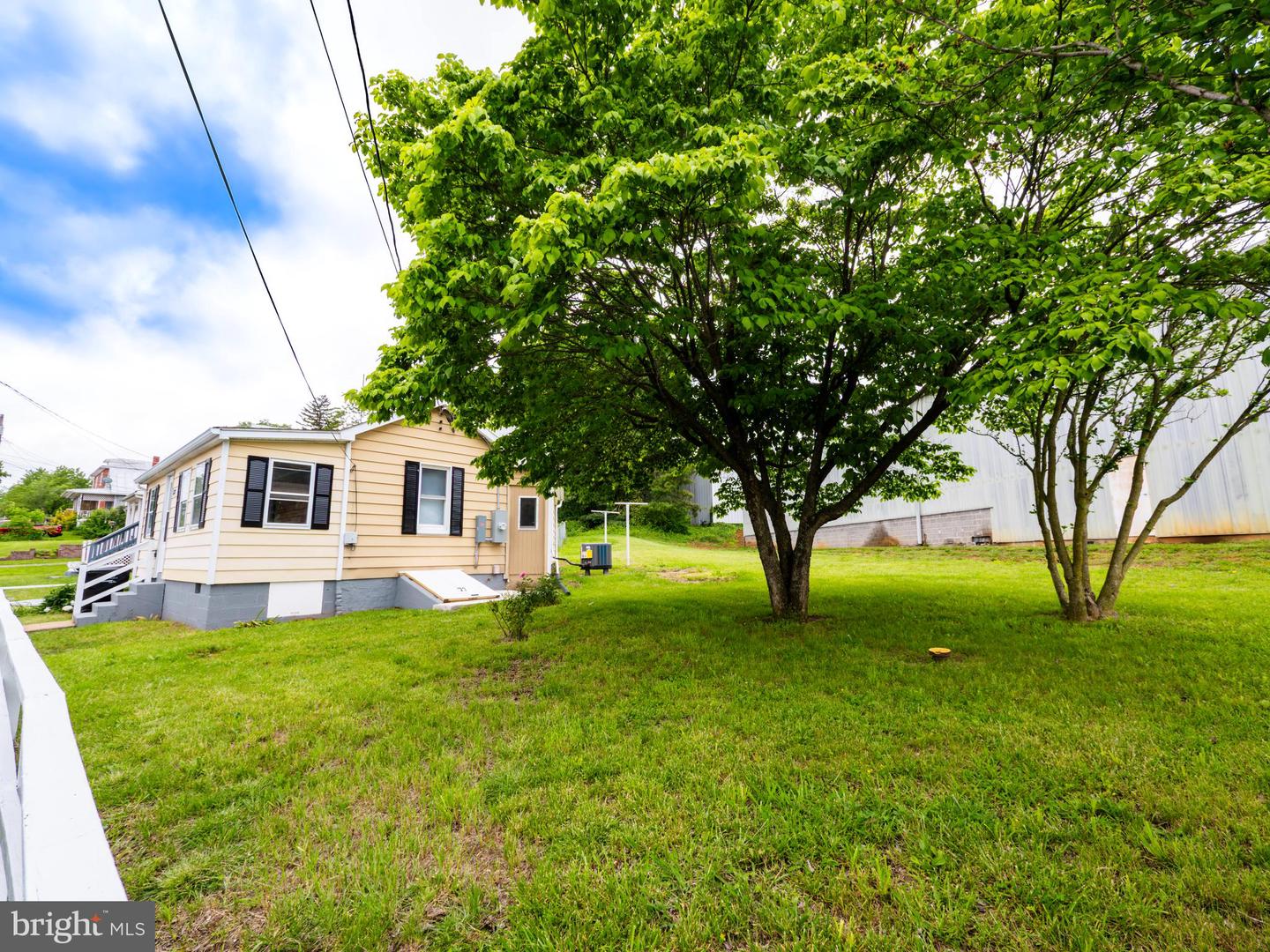 537 HILLMAN DR, WINCHESTER, Virginia 22601, 1 Bedroom Bedrooms, ,1 BathroomBathrooms,Residential,For sale,537 HILLMAN DR,VAWI2007706 MLS # VAWI2007706