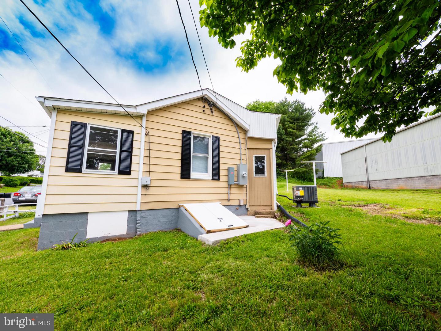 537 HILLMAN DR, WINCHESTER, Virginia 22601, 1 Bedroom Bedrooms, ,1 BathroomBathrooms,Residential,For sale,537 HILLMAN DR,VAWI2007706 MLS # VAWI2007706