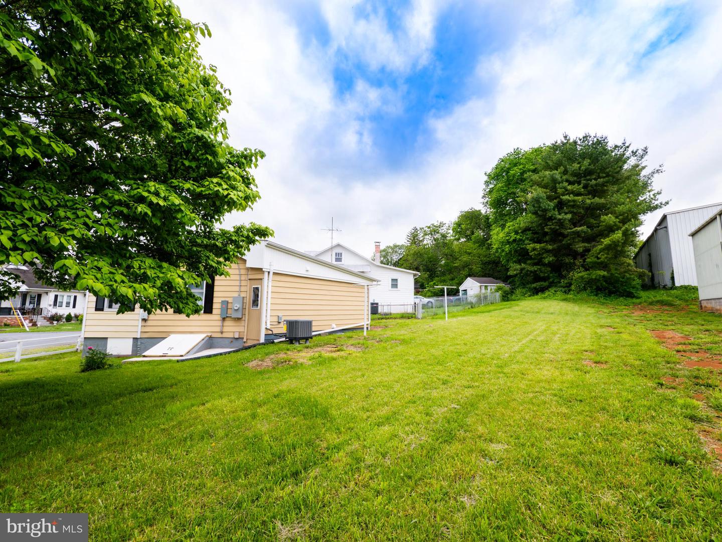 537 HILLMAN DR, WINCHESTER, Virginia 22601, 1 Bedroom Bedrooms, ,1 BathroomBathrooms,Residential,For sale,537 HILLMAN DR,VAWI2007706 MLS # VAWI2007706