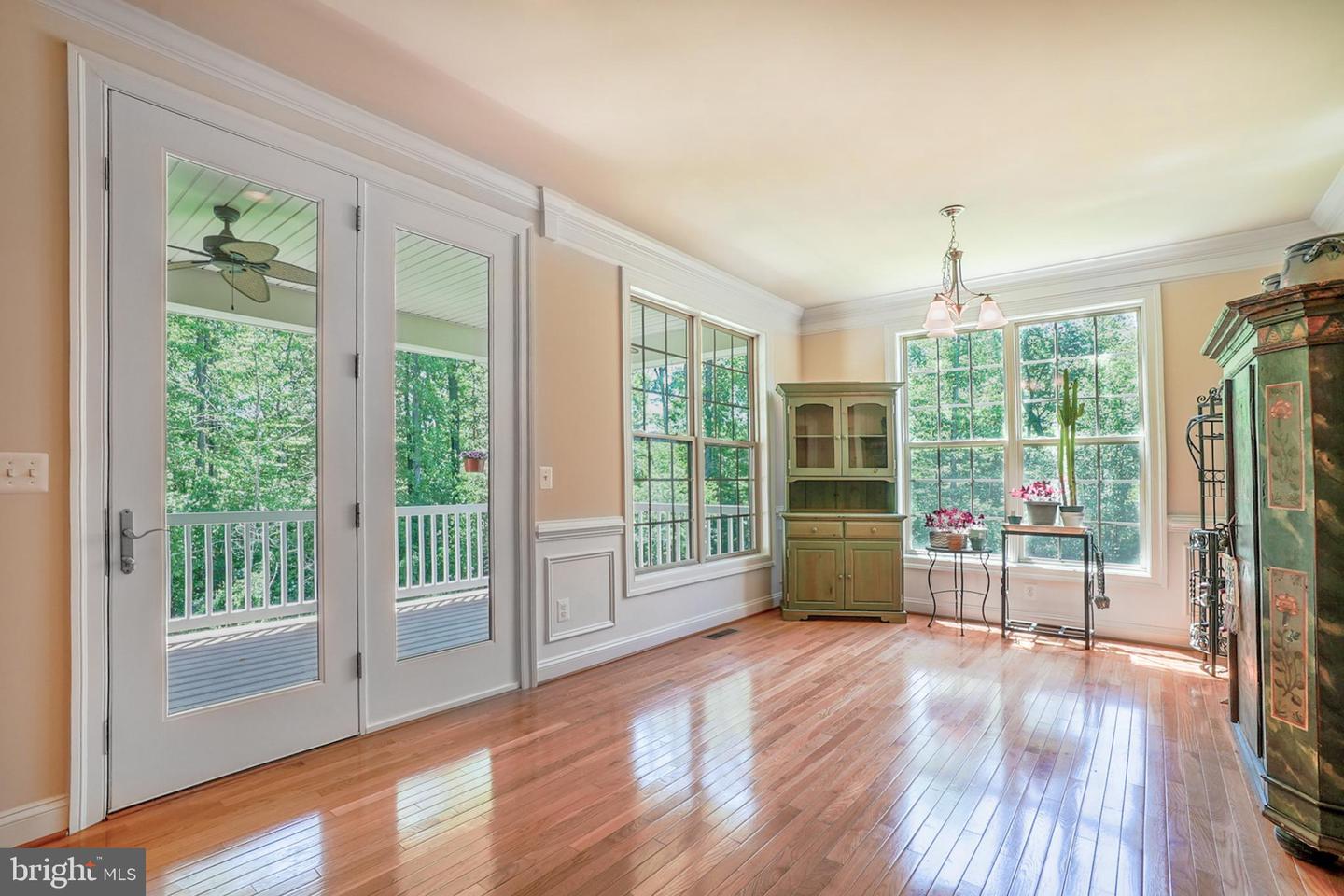 6924 NOYES AVE, HAYMARKET, Virginia 20169, 5 Bedrooms Bedrooms, ,3 BathroomsBathrooms,Residential,For sale,6924 NOYES AVE,VAPW2094810 MLS # VAPW2094810