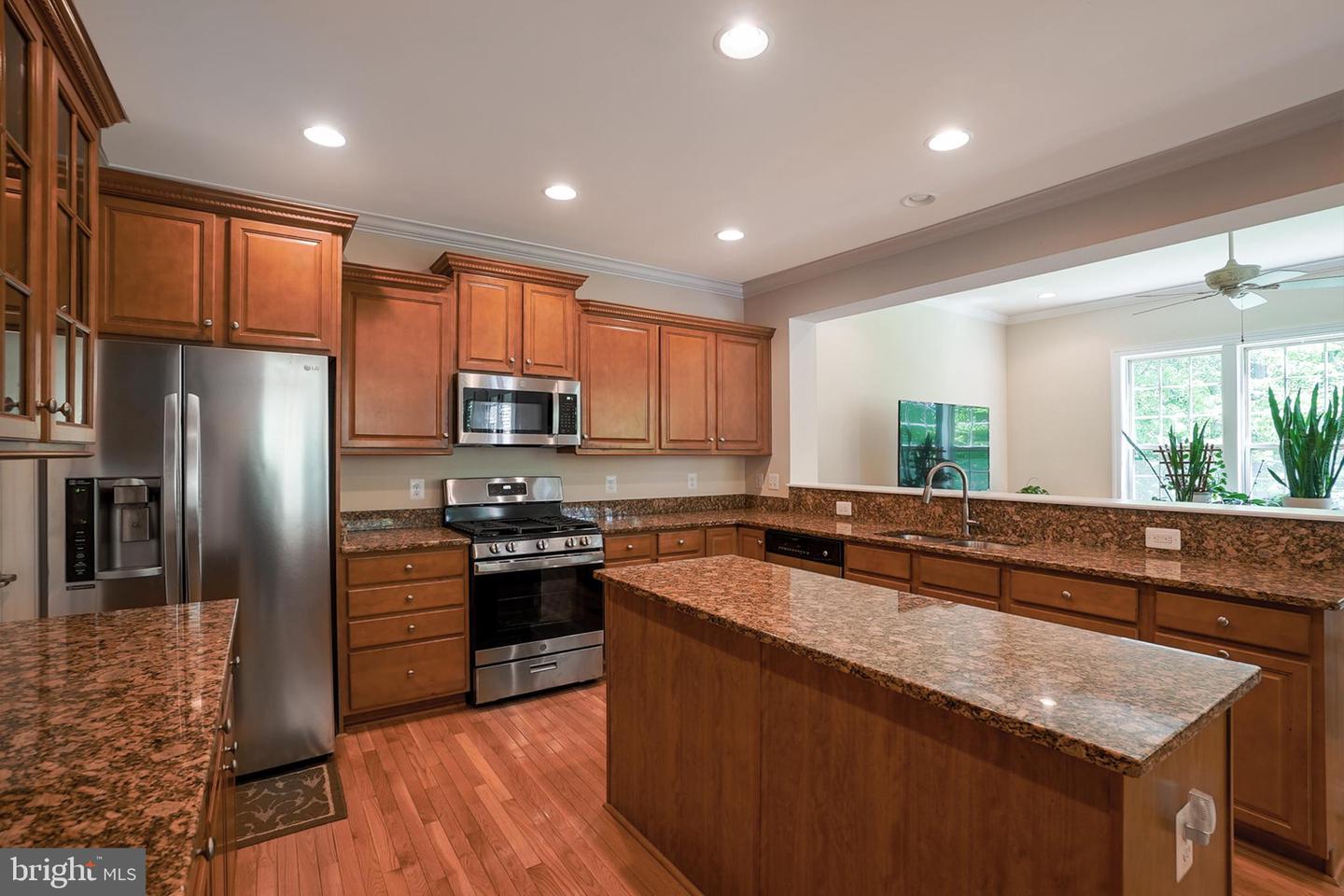 6924 NOYES AVE, HAYMARKET, Virginia 20169, 5 Bedrooms Bedrooms, ,3 BathroomsBathrooms,Residential,For sale,6924 NOYES AVE,VAPW2094810 MLS # VAPW2094810