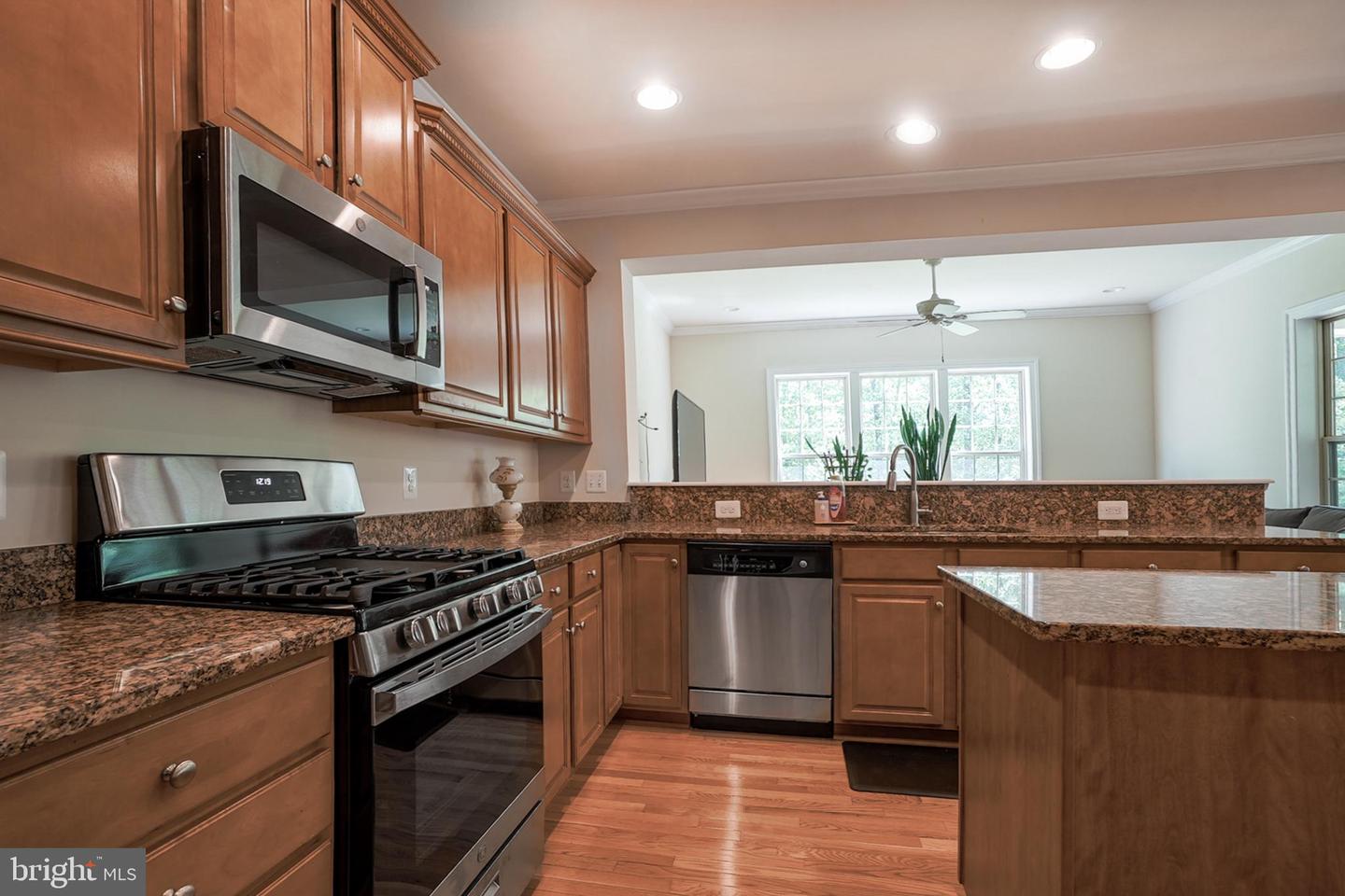 6924 NOYES AVE, HAYMARKET, Virginia 20169, 5 Bedrooms Bedrooms, ,3 BathroomsBathrooms,Residential,For sale,6924 NOYES AVE,VAPW2094810 MLS # VAPW2094810