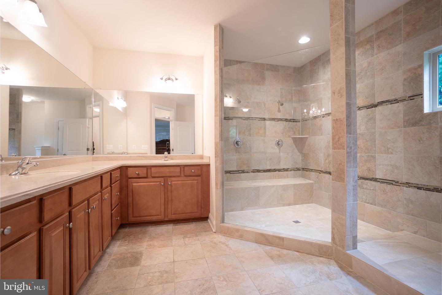 6924 NOYES AVE, HAYMARKET, Virginia 20169, 5 Bedrooms Bedrooms, ,3 BathroomsBathrooms,Residential,For sale,6924 NOYES AVE,VAPW2094810 MLS # VAPW2094810