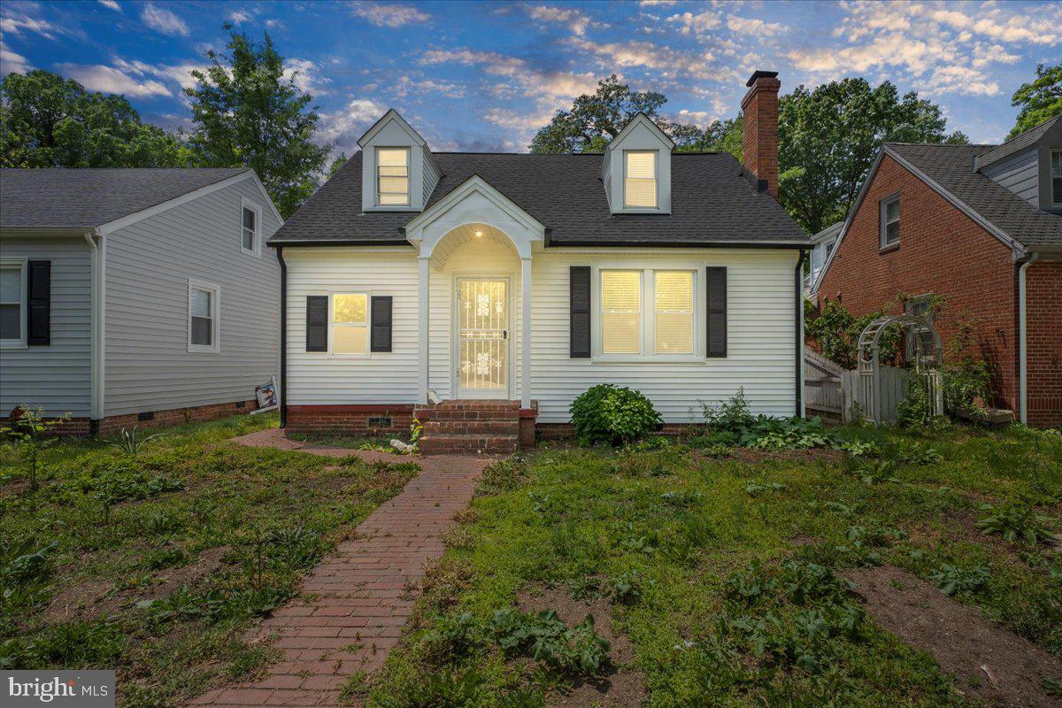 920 E BELT BLVD, RICHMOND, Virginia 23224, 3 Bedrooms Bedrooms, 7 Rooms Rooms,2 BathroomsBathrooms,Residential,For sale,920 E BELT BLVD,VARC2000672 MLS # VARC2000672