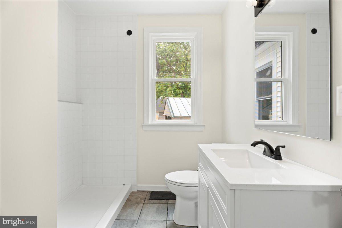 920 E BELT BLVD, RICHMOND, Virginia 23224, 3 Bedrooms Bedrooms, 7 Rooms Rooms,2 BathroomsBathrooms,Residential,For sale,920 E BELT BLVD,VARC2000672 MLS # VARC2000672