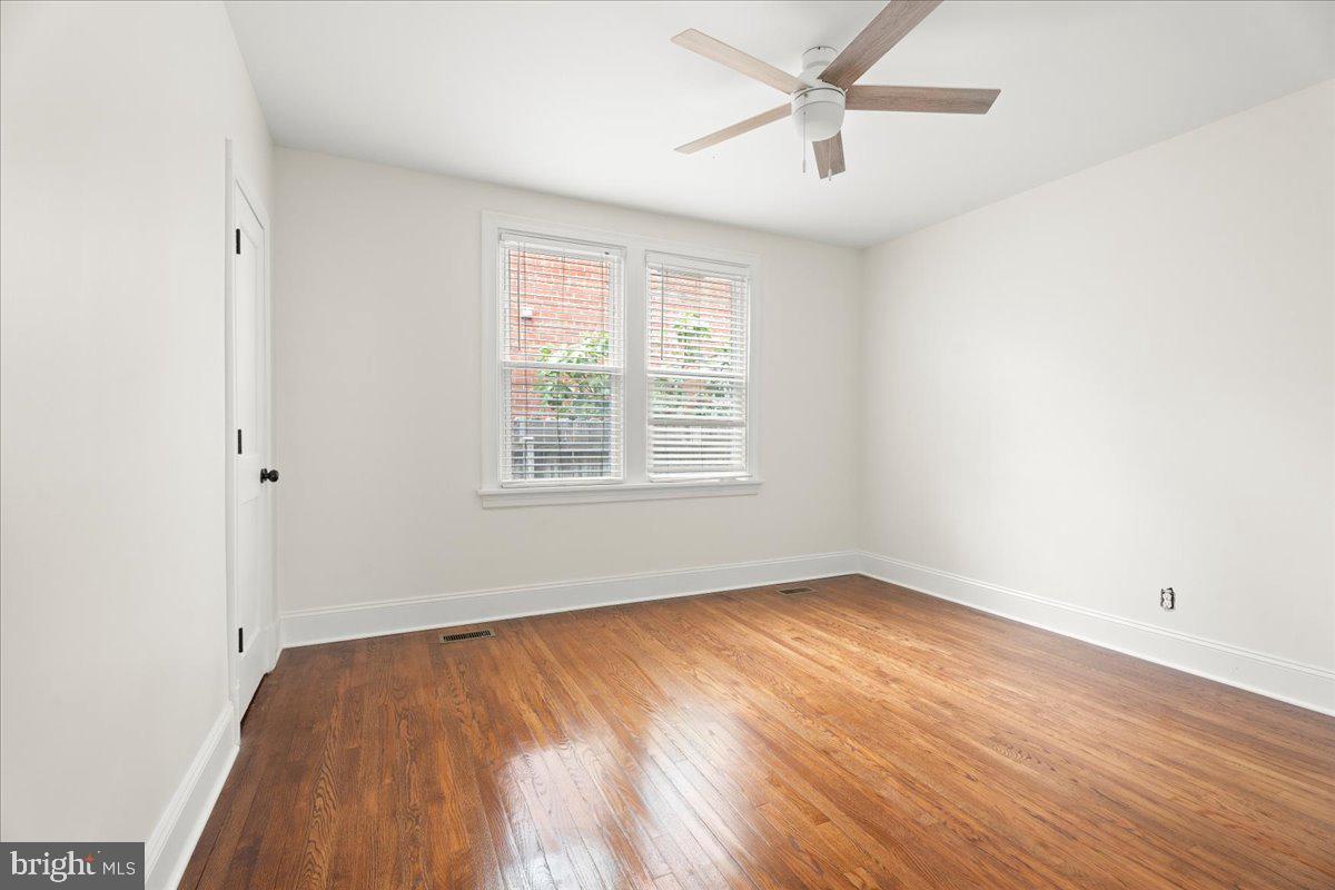920 E BELT BLVD, RICHMOND, Virginia 23224, 3 Bedrooms Bedrooms, 7 Rooms Rooms,2 BathroomsBathrooms,Residential,For sale,920 E BELT BLVD,VARC2000672 MLS # VARC2000672