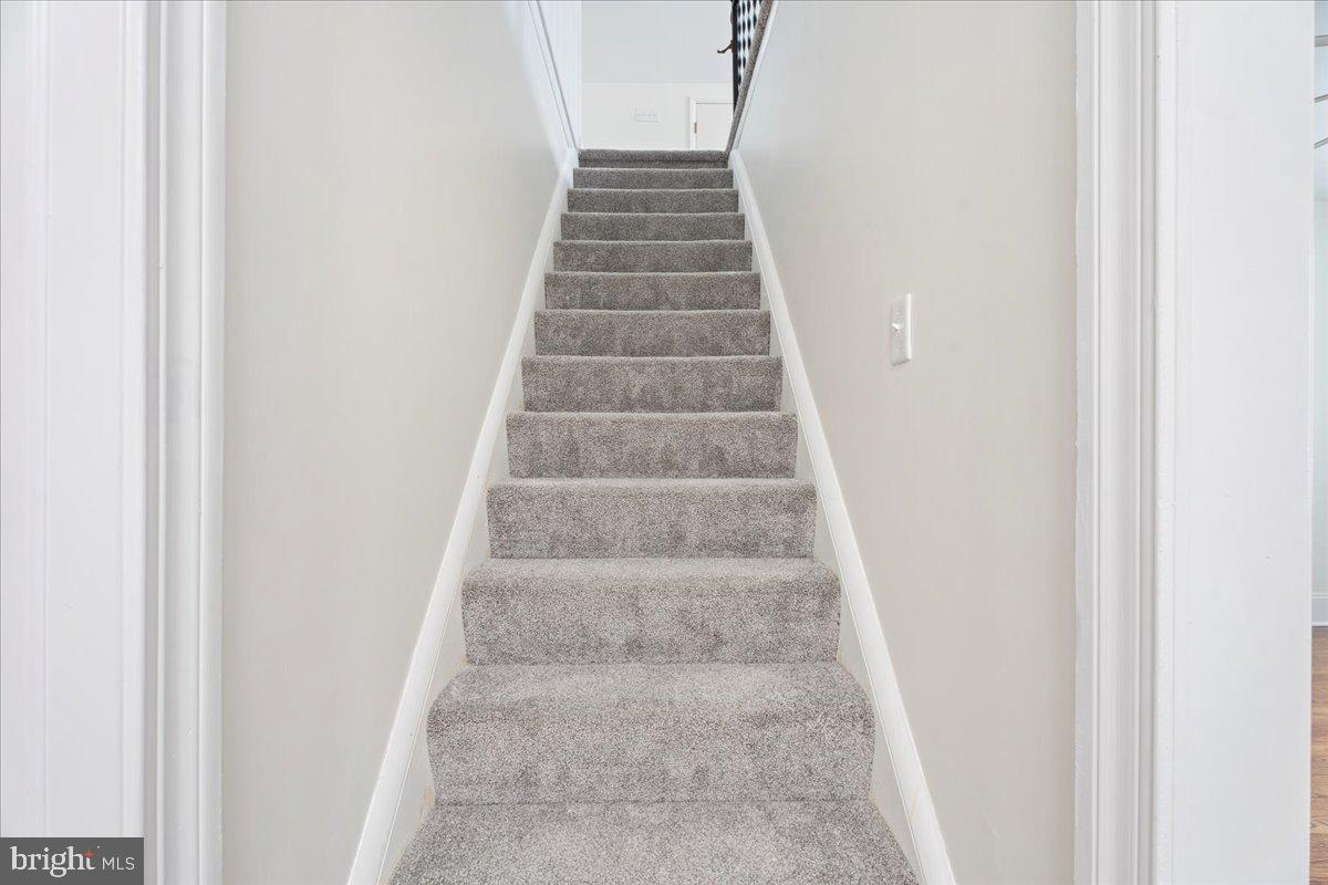 920 E BELT BLVD, RICHMOND, Virginia 23224, 3 Bedrooms Bedrooms, 7 Rooms Rooms,2 BathroomsBathrooms,Residential,For sale,920 E BELT BLVD,VARC2000672 MLS # VARC2000672