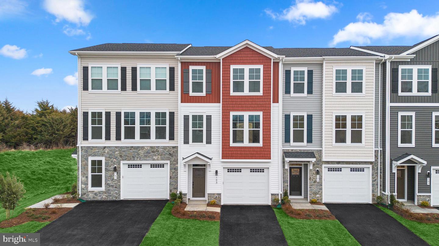 103 CHECKERSPOT WAY, LAKE FREDERICK, Virginia 22630, 3 Bedrooms Bedrooms, ,3 BathroomsBathrooms,Residential,For sale,103 CHECKERSPOT WAY,VAFV2034202 MLS # VAFV2034202