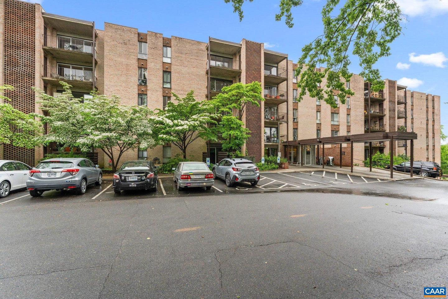 511 N 1ST ST #609, CHARLOTTESVILLE, Virginia 22902, 1 Bedroom Bedrooms, ,1 BathroomBathrooms,Residential,For sale,511 N 1ST ST #609,664595 MLS # 664595