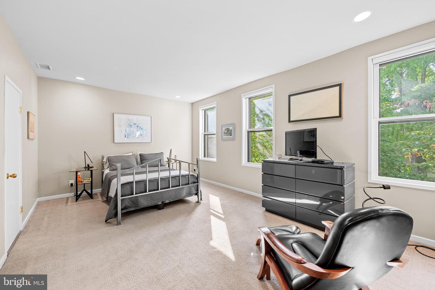 2317 20TH ST NW, WASHINGTON, District Of Columbia 20009, 3 Bedrooms Bedrooms, ,3 BathroomsBathrooms,Residential,For sale,2317 20TH ST NW,DCDC2200876 MLS # DCDC2200876