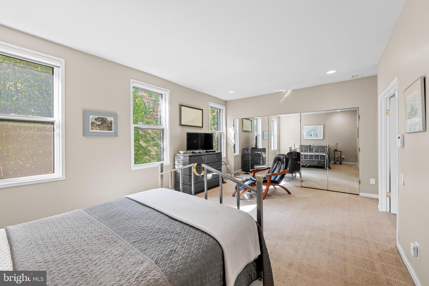2317 20TH ST NW, WASHINGTON, District Of Columbia 20009, 3 Bedrooms Bedrooms, ,3 BathroomsBathrooms,Residential,For sale,2317 20TH ST NW,DCDC2200876 MLS # DCDC2200876