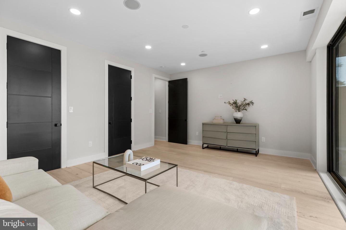 310 VARNUM ST NW #3PH, WASHINGTON, District Of Columbia 20011, 4 Bedrooms Bedrooms, ,4 BathroomsBathrooms,Residential,For sale,310 VARNUM ST NW #3PH,DCDC2200928 MLS # DCDC2200928