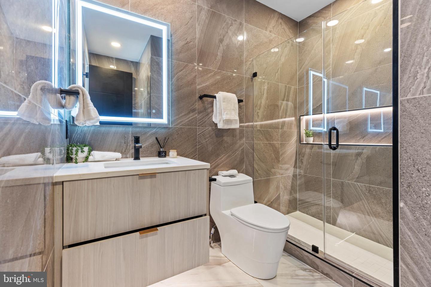 310 VARNUM ST NW #3PH, WASHINGTON, District Of Columbia 20011, 4 Bedrooms Bedrooms, ,4 BathroomsBathrooms,Residential,For sale,310 VARNUM ST NW #3PH,DCDC2200928 MLS # DCDC2200928