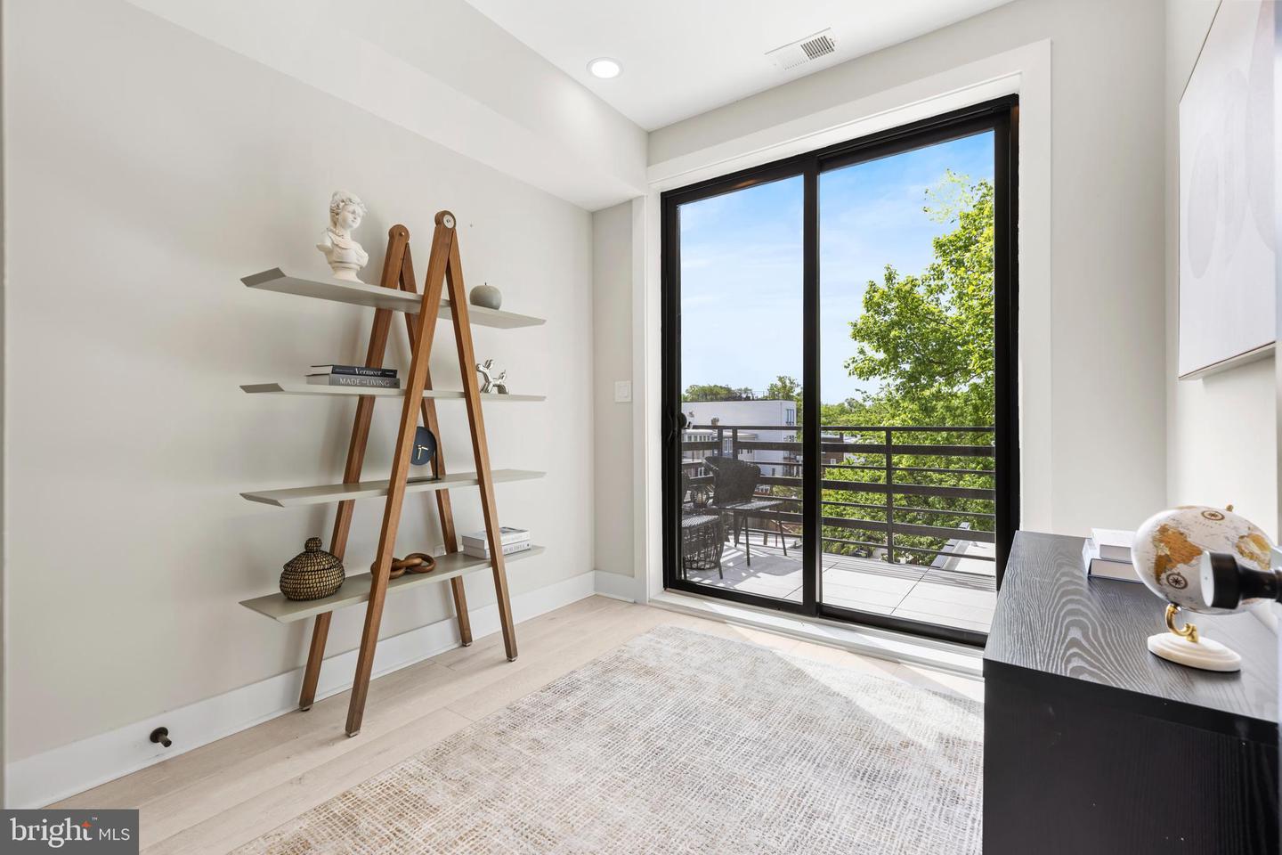 310 VARNUM ST NW #3PH, WASHINGTON, District Of Columbia 20011, 4 Bedrooms Bedrooms, ,4 BathroomsBathrooms,Residential,For sale,310 VARNUM ST NW #3PH,DCDC2200928 MLS # DCDC2200928