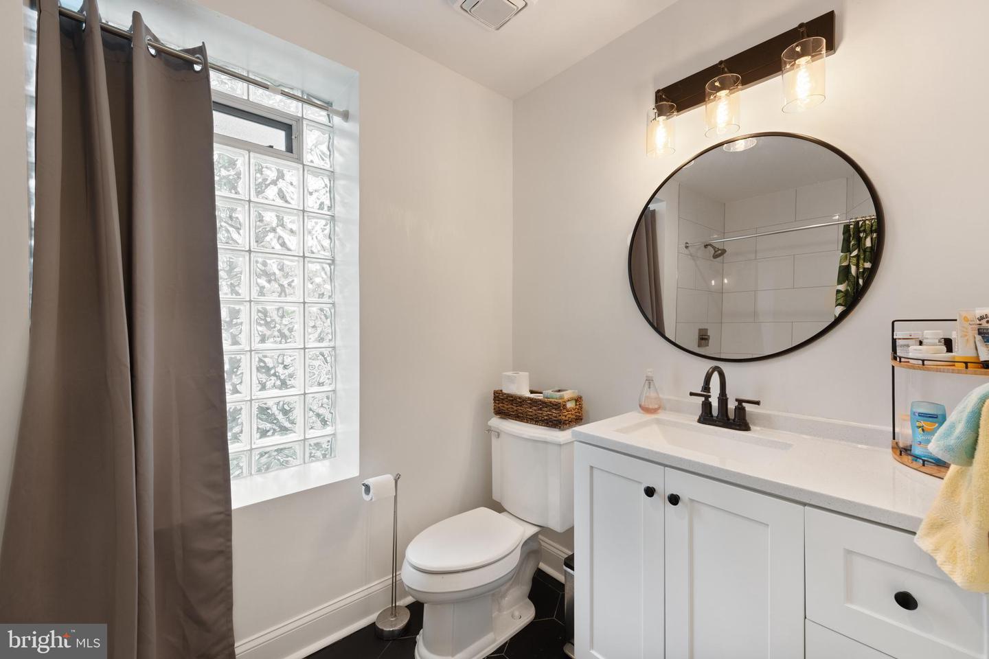 150 RHODE ISLAND AVE NW #103, WASHINGTON, District Of Columbia 20001, 3 Bedrooms Bedrooms, ,2 BathroomsBathrooms,Residential,For sale,150 RHODE ISLAND AVE NW #103,DCDC2200870 MLS # DCDC2200870