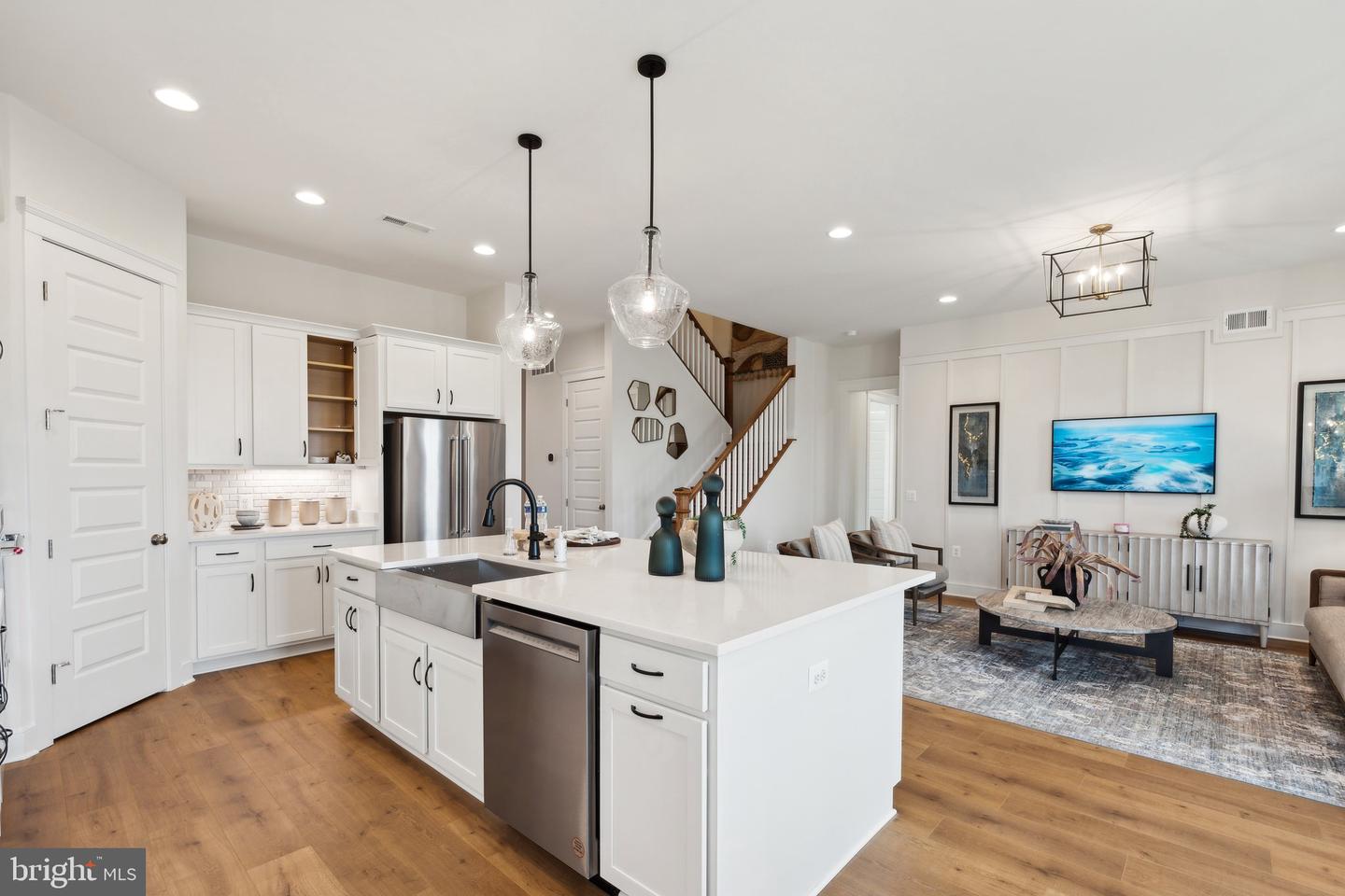 1017 WAGTAIL LN, WINCHESTER, Virginia 22603, 5 Bedrooms Bedrooms, ,4 BathroomsBathrooms,Residential,For sale,1017 WAGTAIL LN,VAFV2034206 MLS # VAFV2034206