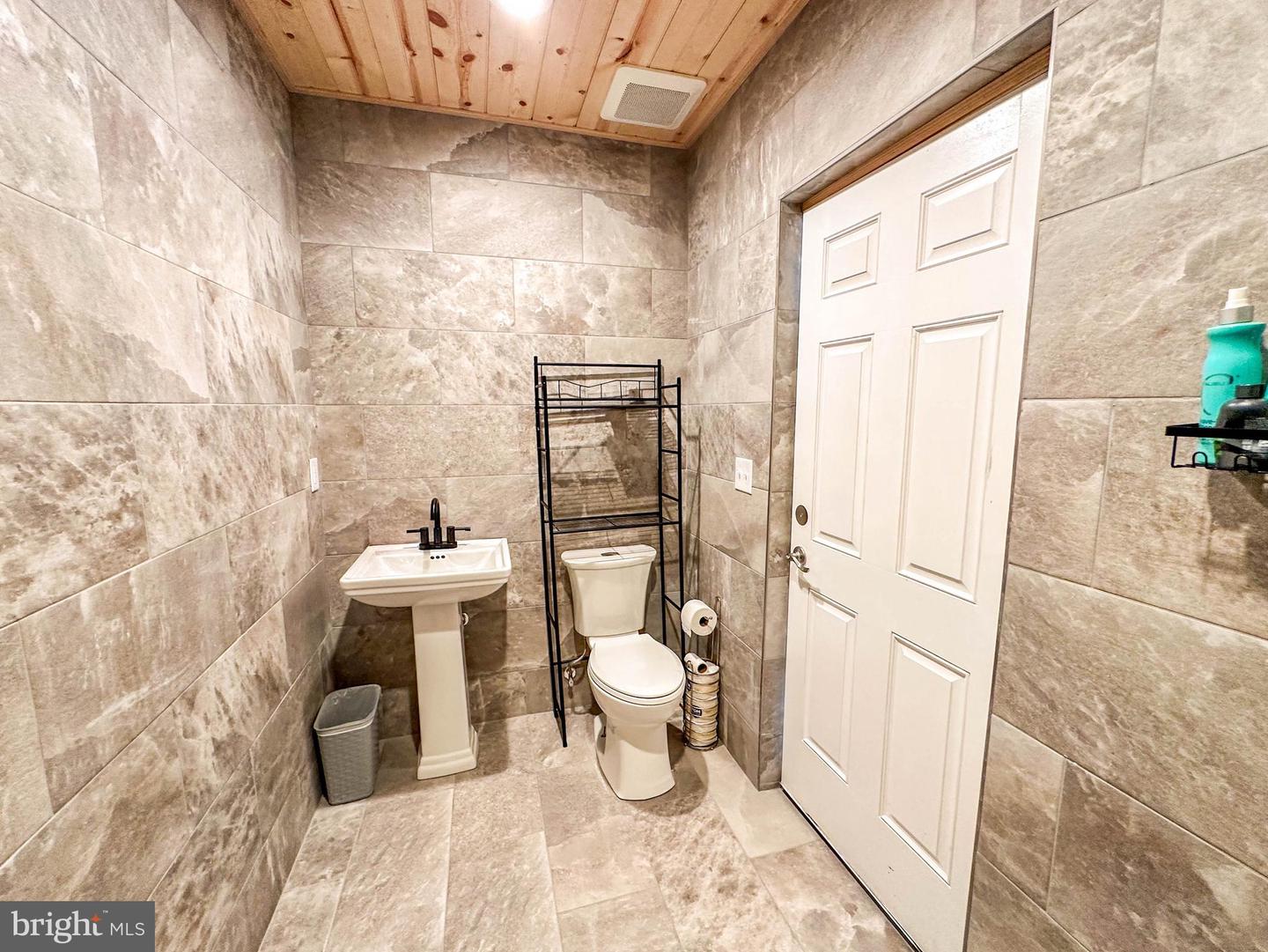 2052 TWENTY TWO RD, PAMPLIN, Virginia 23958, 3 Bedrooms Bedrooms, 8 Rooms Rooms,3 BathroomsBathrooms,Residential,For sale,2052 TWENTY TWO RD,VAPE2000080 MLS # VAPE2000080
