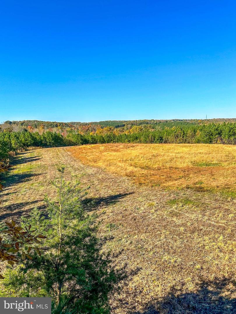 2052 TWENTY TWO RD, PAMPLIN, Virginia 23958, 3 Bedrooms Bedrooms, 8 Rooms Rooms,3 BathroomsBathrooms,Residential,For sale,2052 TWENTY TWO RD,VAPE2000080 MLS # VAPE2000080