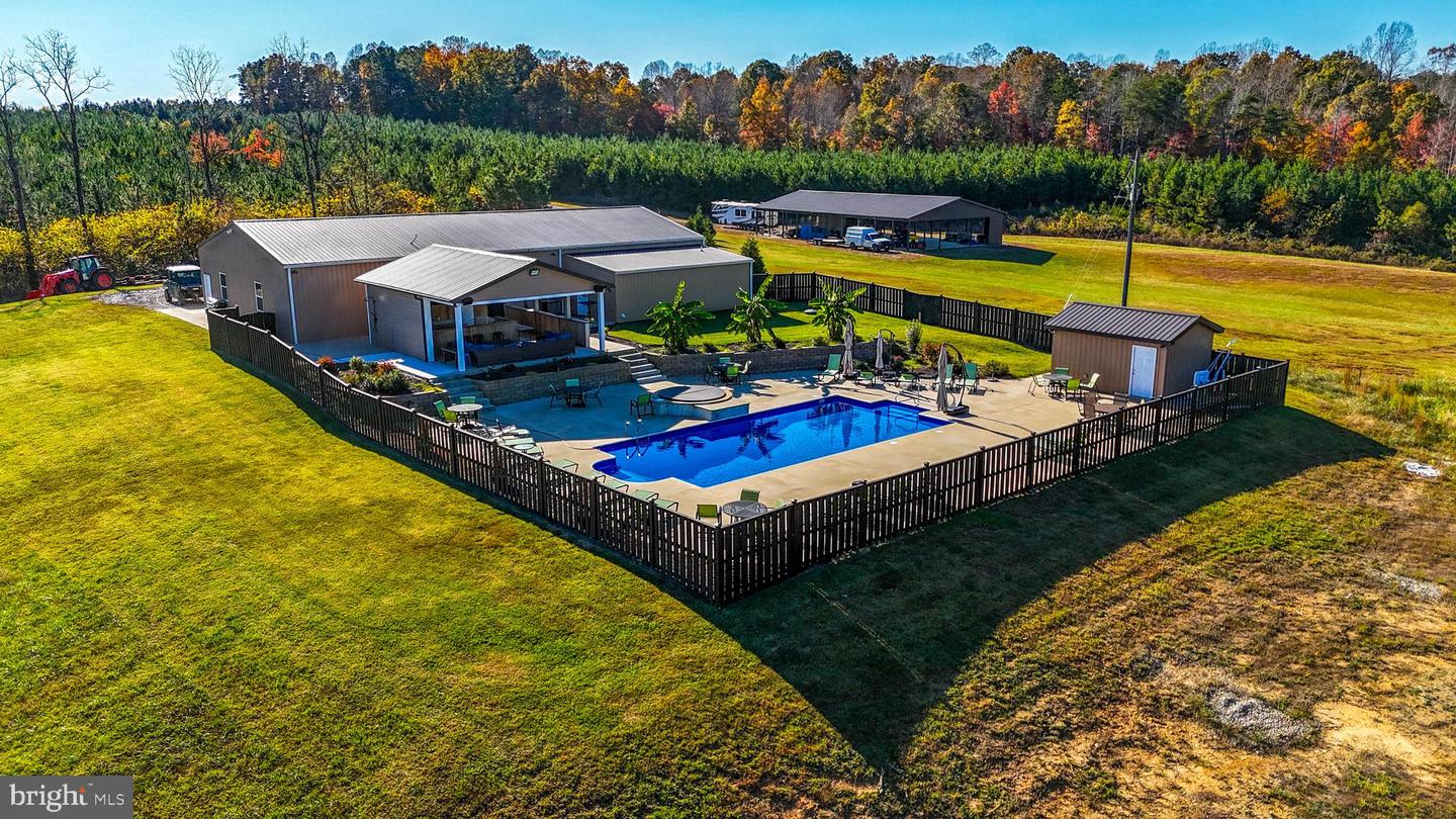 2052 TWENTY TWO RD, PAMPLIN, Virginia 23958, 3 Bedrooms Bedrooms, 8 Rooms Rooms,3 BathroomsBathrooms,Residential,For sale,2052 TWENTY TWO RD,VAPE2000080 MLS # VAPE2000080