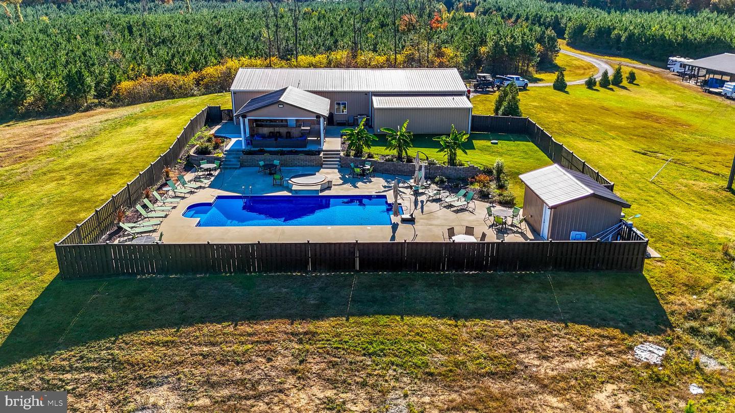 2052 TWENTY TWO RD, PAMPLIN, Virginia 23958, 3 Bedrooms Bedrooms, 8 Rooms Rooms,3 BathroomsBathrooms,Residential,For sale,2052 TWENTY TWO RD,VAPE2000080 MLS # VAPE2000080