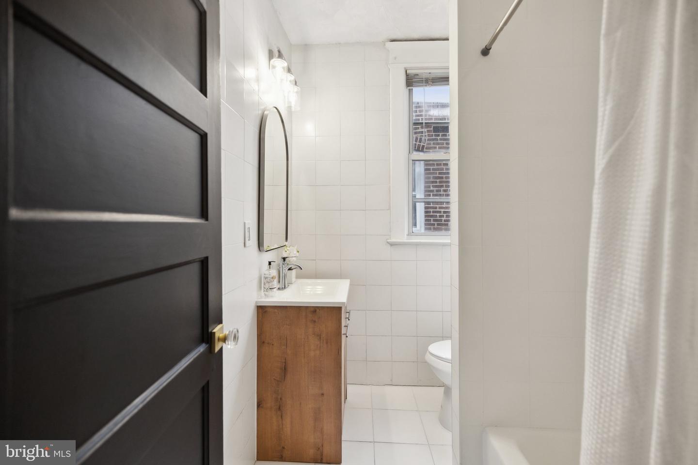 34 T ST NW, WASHINGTON, District Of Columbia 20001, 5 Bedrooms Bedrooms, ,3 BathroomsBathrooms,Residential,For sale,34 T ST NW,DCDC2200982 MLS # DCDC2200982