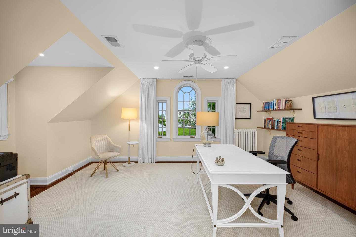 3013 CATHEDRAL AVE NW, WASHINGTON, District Of Columbia 20008, 4 Bedrooms Bedrooms, ,3 BathroomsBathrooms,Residential,For sale,3013 CATHEDRAL AVE NW,DCDC2200986 MLS # DCDC2200986