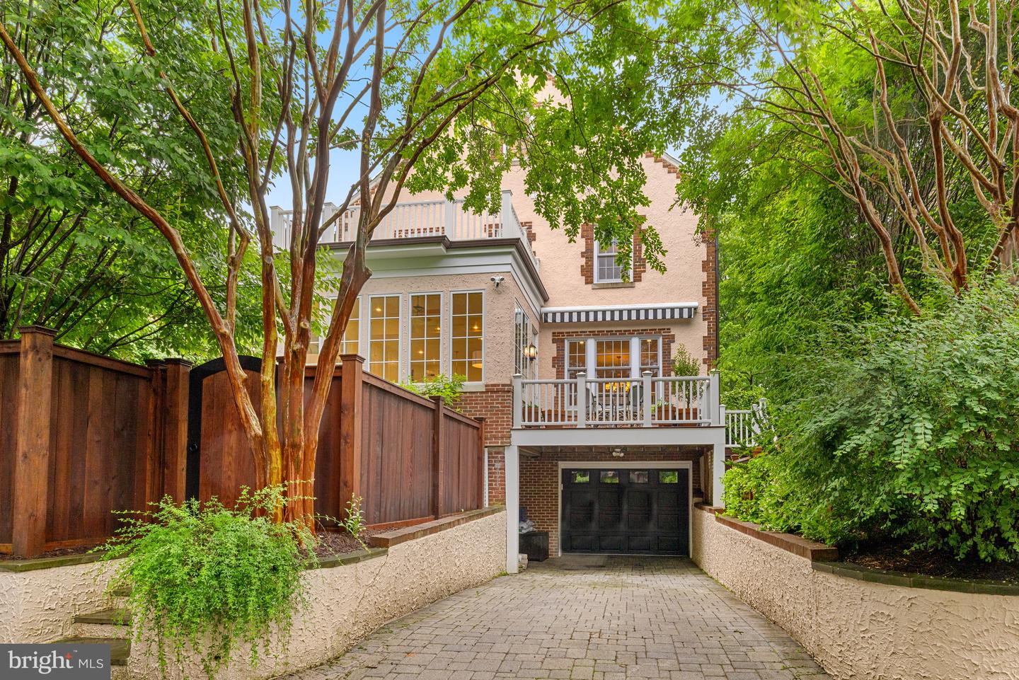 3013 CATHEDRAL AVE NW, WASHINGTON, District Of Columbia 20008, 4 Bedrooms Bedrooms, ,3 BathroomsBathrooms,Residential,For sale,3013 CATHEDRAL AVE NW,DCDC2200986 MLS # DCDC2200986