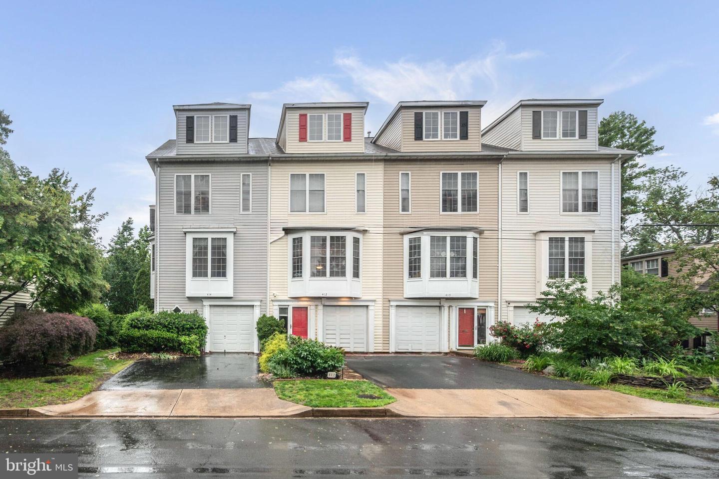 414 S WAYNE ST, ARLINGTON, Virginia 22204, 4 Bedrooms Bedrooms, ,3 BathroomsBathrooms,Residential,For sale,414 S WAYNE ST,VAAR2057570 MLS # VAAR2057570