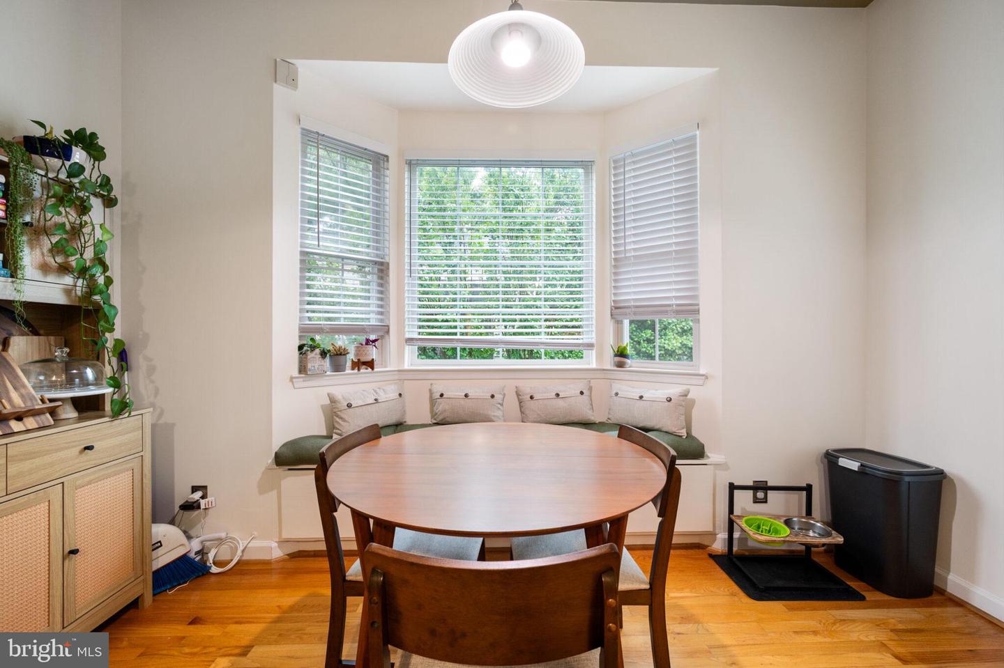 414 S WAYNE ST, ARLINGTON, Virginia 22204, 4 Bedrooms Bedrooms, ,3 BathroomsBathrooms,Residential,For sale,414 S WAYNE ST,VAAR2057570 MLS # VAAR2057570