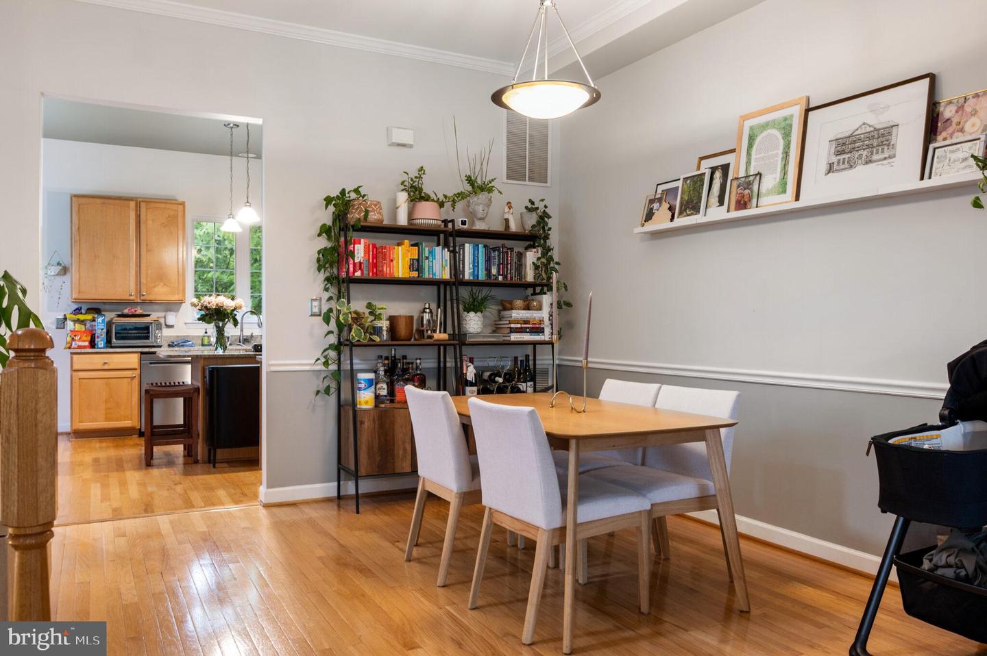 414 S WAYNE ST, ARLINGTON, Virginia 22204, 4 Bedrooms Bedrooms, ,3 BathroomsBathrooms,Residential,For sale,414 S WAYNE ST,VAAR2057570 MLS # VAAR2057570