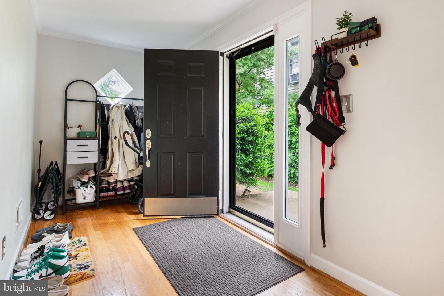 414 S WAYNE ST, ARLINGTON, Virginia 22204, 4 Bedrooms Bedrooms, ,3 BathroomsBathrooms,Residential,For sale,414 S WAYNE ST,VAAR2057570 MLS # VAAR2057570