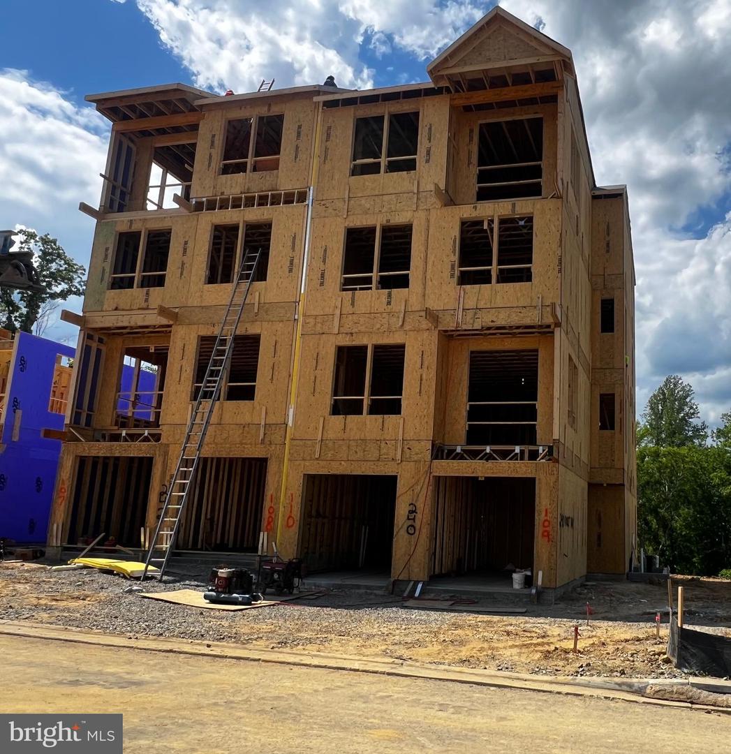 246 VIOLET WAY #2, STAFFORD, Virginia 22554, 3 Bedrooms Bedrooms, ,2 BathroomsBathrooms,Residential,For sale,246 VIOLET WAY #2,VAST2038910 MLS # VAST2038910