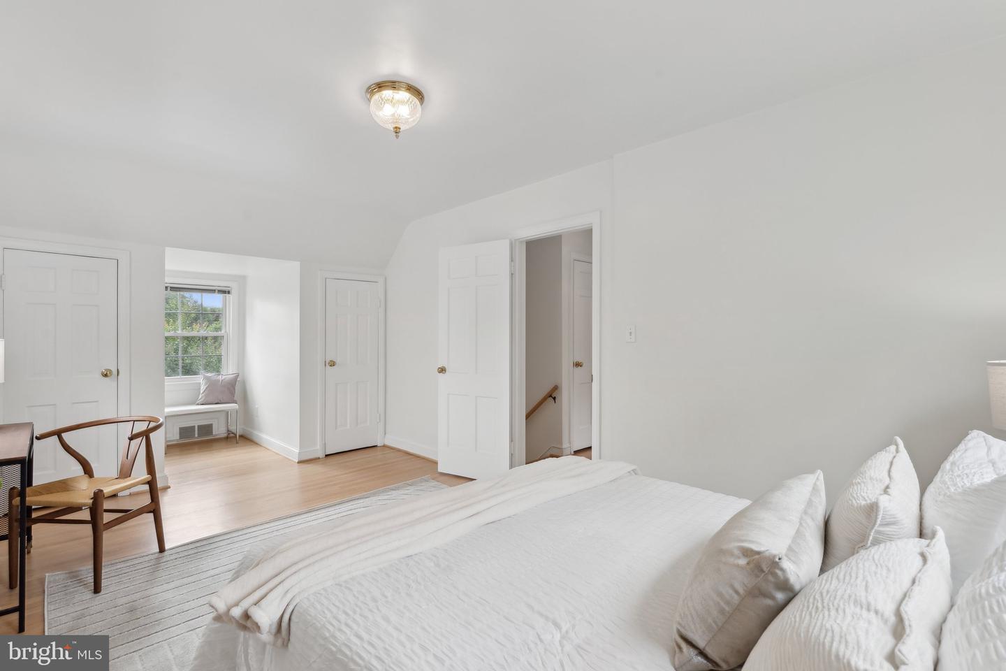 1725 OAKCREST DR, ALEXANDRIA, Virginia 22302, 3 Bedrooms Bedrooms, ,2 BathroomsBathrooms,Residential,For sale,1725 OAKCREST DR,VAAX2045412 MLS # VAAX2045412