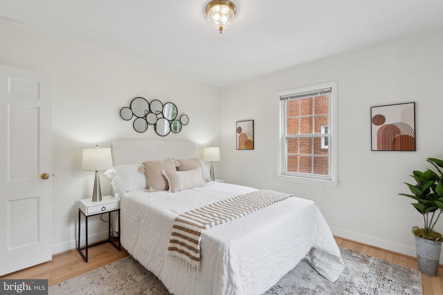 1725 OAKCREST DR, ALEXANDRIA, Virginia 22302, 3 Bedrooms Bedrooms, ,2 BathroomsBathrooms,Residential,For sale,1725 OAKCREST DR,VAAX2045412 MLS # VAAX2045412