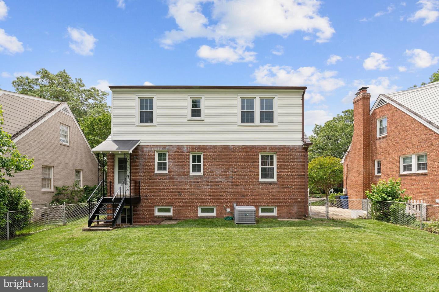 1725 OAKCREST DR, ALEXANDRIA, Virginia 22302, 3 Bedrooms Bedrooms, ,2 BathroomsBathrooms,Residential,For sale,1725 OAKCREST DR,VAAX2045412 MLS # VAAX2045412
