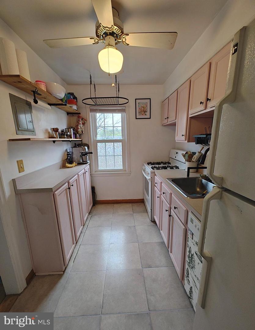 1413 BELLE VIEW BLVD #C1, ALEXANDRIA, Virginia 22307, 2 Bedrooms Bedrooms, ,1 BathroomBathrooms,Residential,For sale,1413 BELLE VIEW BLVD #C1,VAFX2241326 MLS # VAFX2241326