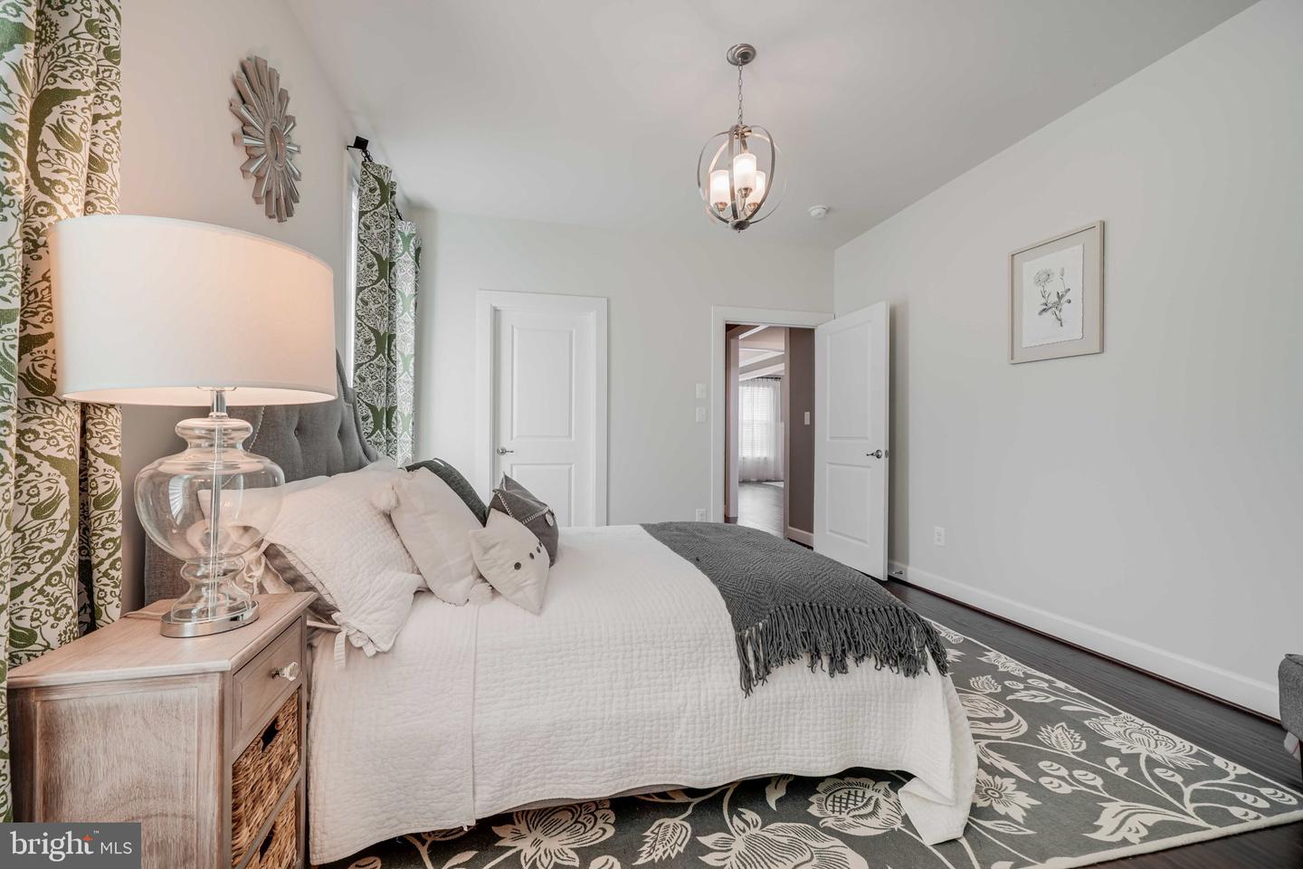 24378 VIRGINIA GOLD LN, ALDIE, Virginia 20105, 6 Bedrooms Bedrooms, ,6 BathroomsBathrooms,Residential,For sale,24378 VIRGINIA GOLD LN,VALO2096684 MLS # VALO2096684