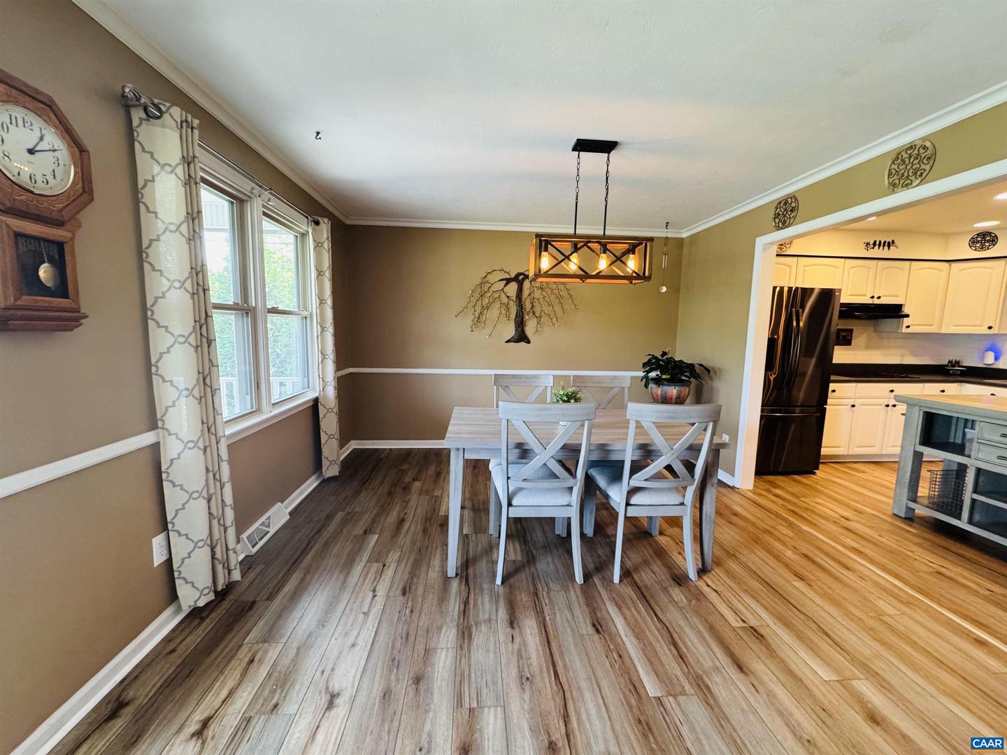 1595 BARTERBROOK RD, STAUNTON, Virginia 22401, 3 Bedrooms Bedrooms, ,2 BathroomsBathrooms,Residential,For sale,1595 BARTERBROOK RD,664624 MLS # 664624