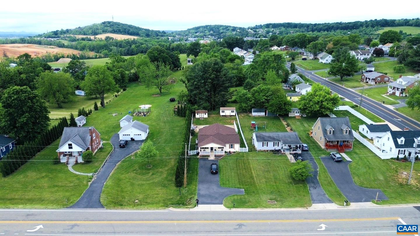1595 BARTERBROOK RD, STAUNTON, Virginia 22401, 3 Bedrooms Bedrooms, ,2 BathroomsBathrooms,Residential,For sale,1595 BARTERBROOK RD,664624 MLS # 664624