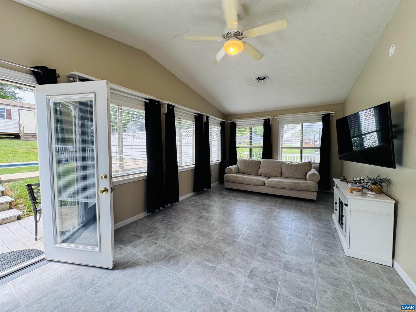 1595 BARTERBROOK RD, STAUNTON, Virginia 22401, 3 Bedrooms Bedrooms, ,2 BathroomsBathrooms,Residential,For sale,1595 BARTERBROOK RD,664624 MLS # 664624