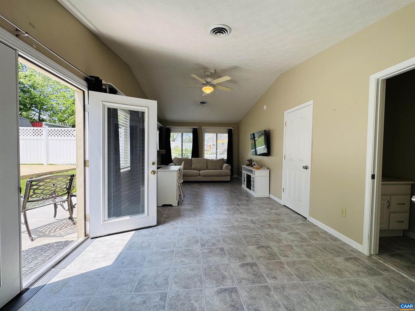 1595 BARTERBROOK RD, STAUNTON, Virginia 22401, 3 Bedrooms Bedrooms, ,2 BathroomsBathrooms,Residential,For sale,1595 BARTERBROOK RD,664624 MLS # 664624