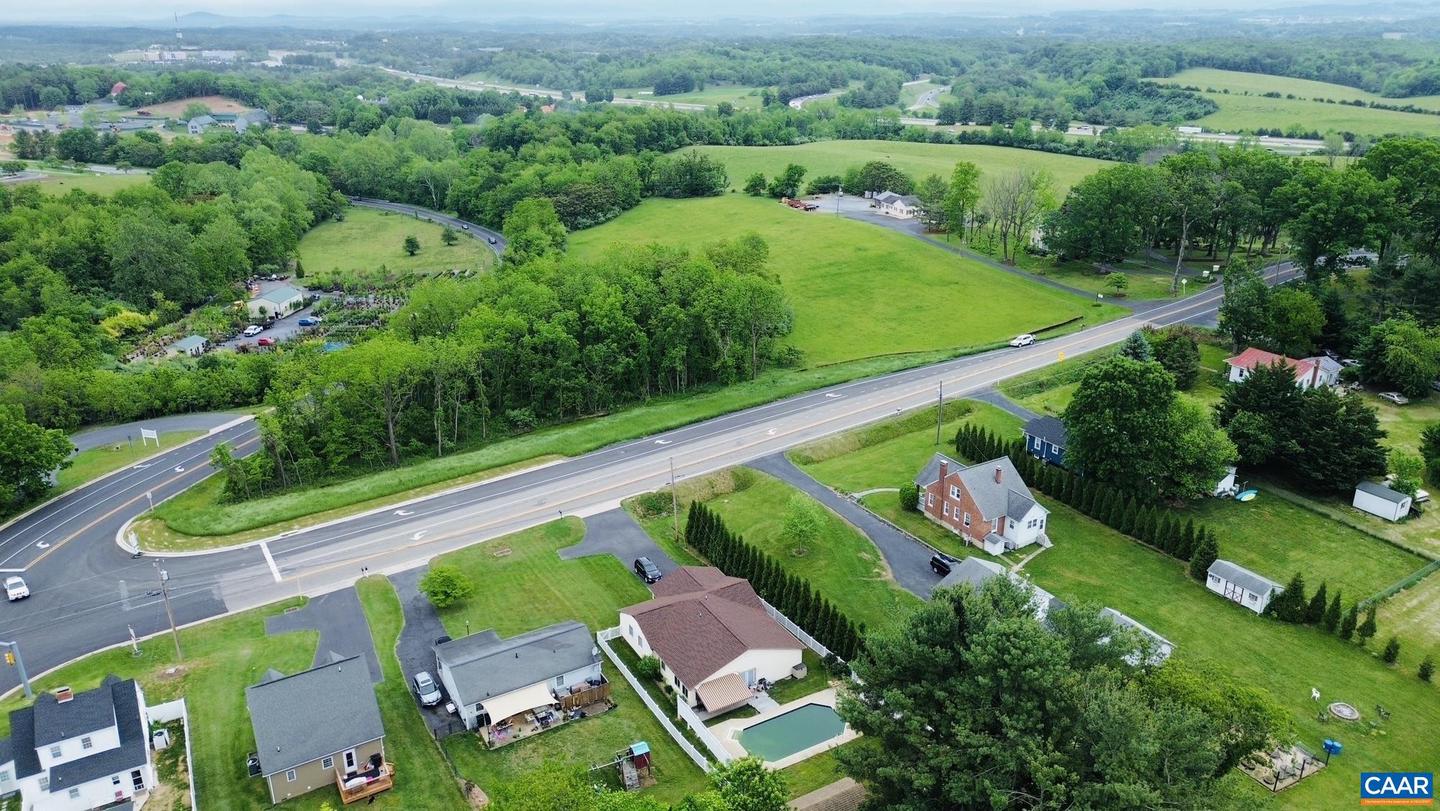 1595 BARTERBROOK RD, STAUNTON, Virginia 22401, 3 Bedrooms Bedrooms, ,2 BathroomsBathrooms,Residential,For sale,1595 BARTERBROOK RD,664624 MLS # 664624