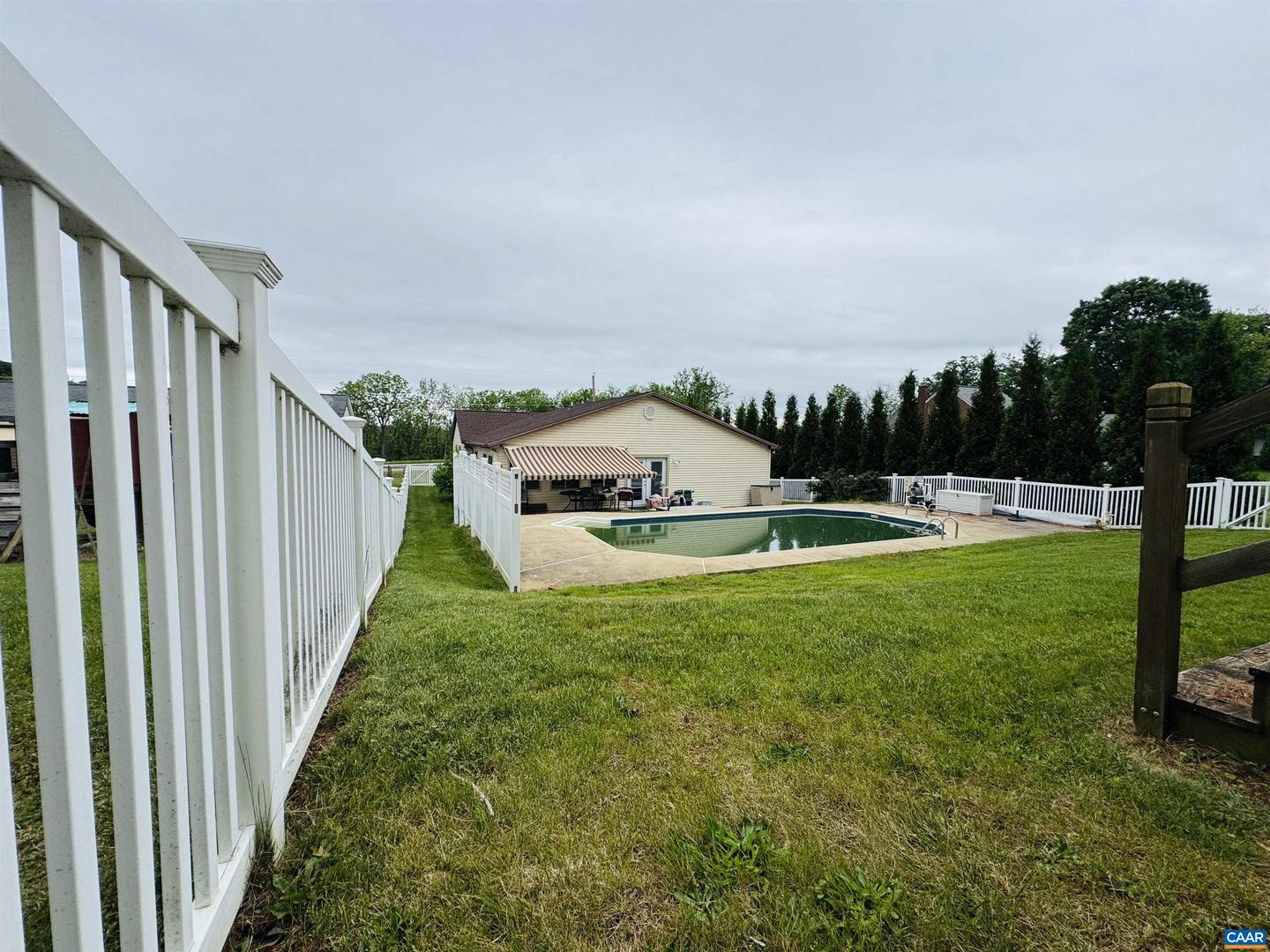 1595 BARTERBROOK RD, STAUNTON, Virginia 22401, 3 Bedrooms Bedrooms, ,2 BathroomsBathrooms,Residential,For sale,1595 BARTERBROOK RD,664624 MLS # 664624