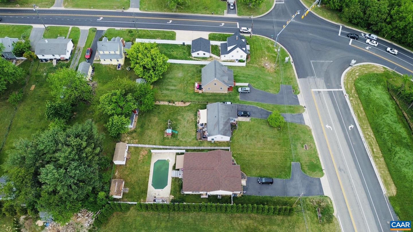 1595 BARTERBROOK RD, STAUNTON, Virginia 22401, 3 Bedrooms Bedrooms, ,2 BathroomsBathrooms,Residential,For sale,1595 BARTERBROOK RD,664624 MLS # 664624