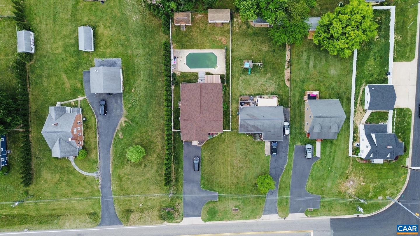 1595 BARTERBROOK RD, STAUNTON, Virginia 22401, 3 Bedrooms Bedrooms, ,2 BathroomsBathrooms,Residential,For sale,1595 BARTERBROOK RD,664624 MLS # 664624