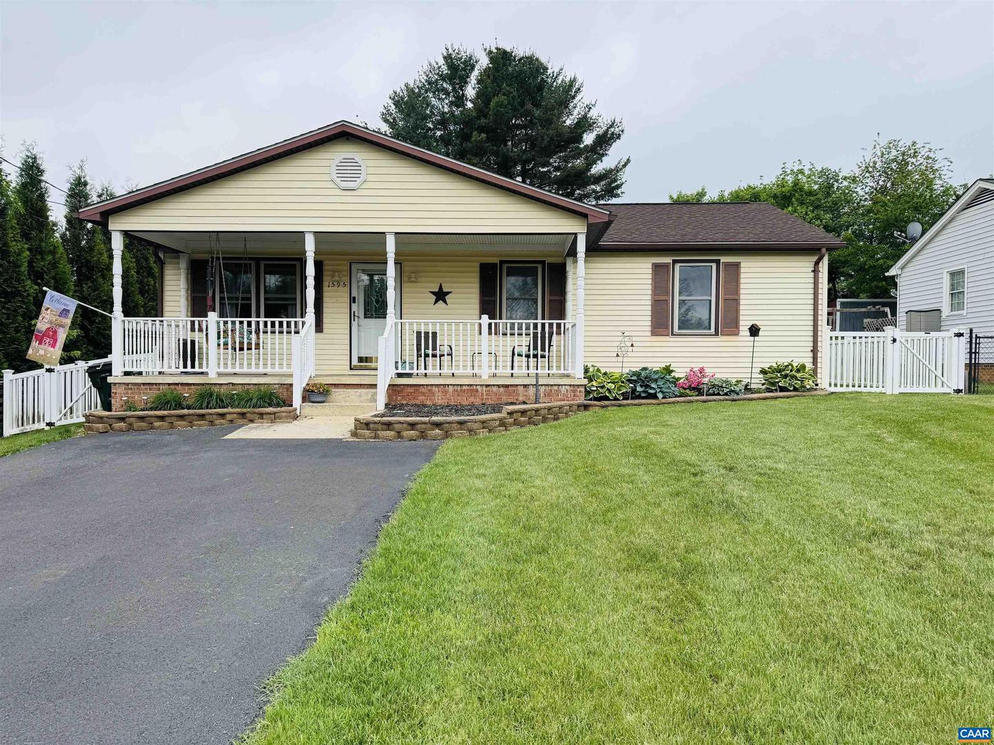1595 BARTERBROOK RD, STAUNTON, Virginia 22401, 3 Bedrooms Bedrooms, ,2 BathroomsBathrooms,Residential,For sale,1595 BARTERBROOK RD,664624 MLS # 664624